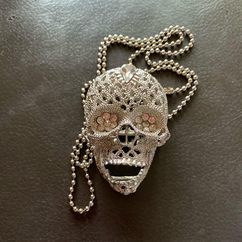 Dia de los muertos long chain. NEW CHAIN SS.
